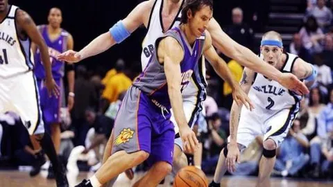 曼联连续四年提涨季票，球迷信托基金表达不满